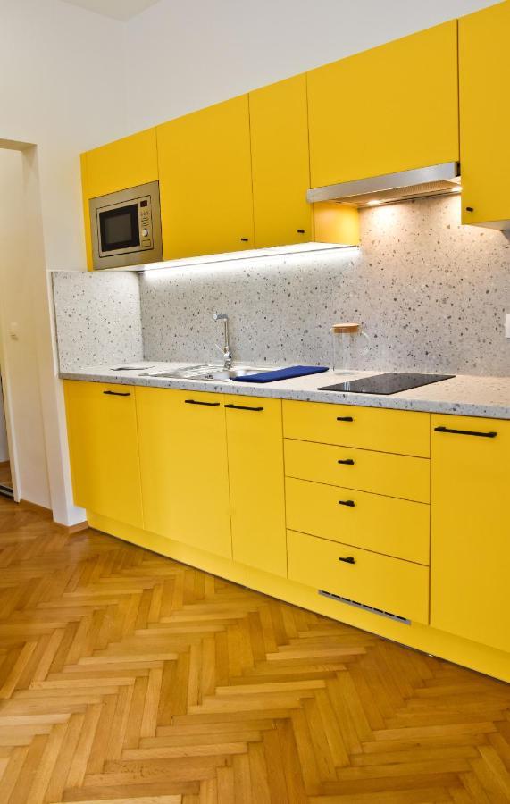 Zachar Apartman Шопрон Экстерьер фото